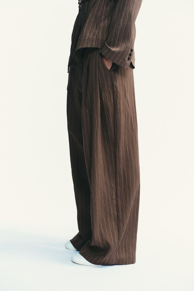 PANTALÓN DE DOBLE BOTONADURA