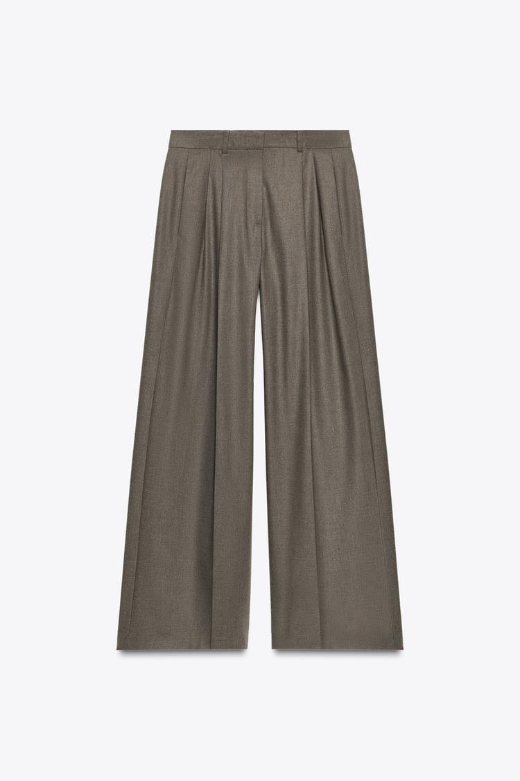 PANTALÓN DE PINZAS CON PERNERAS LARGAS