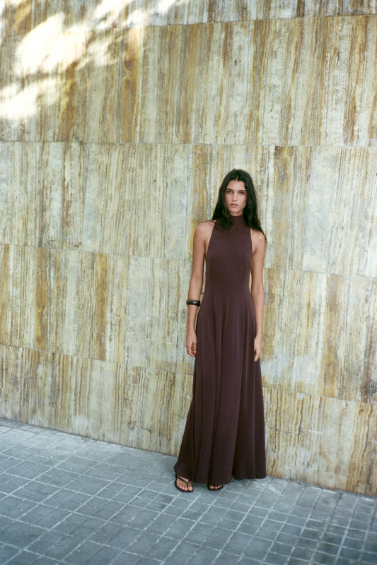 VESTIDO LARGO DE ESPALDA DESCUBIERTA