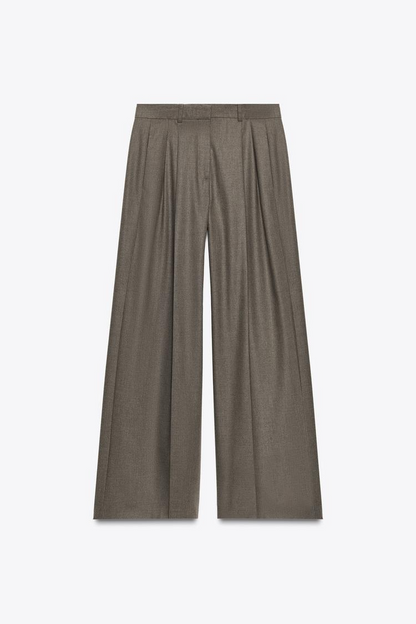 PANTALÓN DE PINZAS CON PERNERAS LARGAS